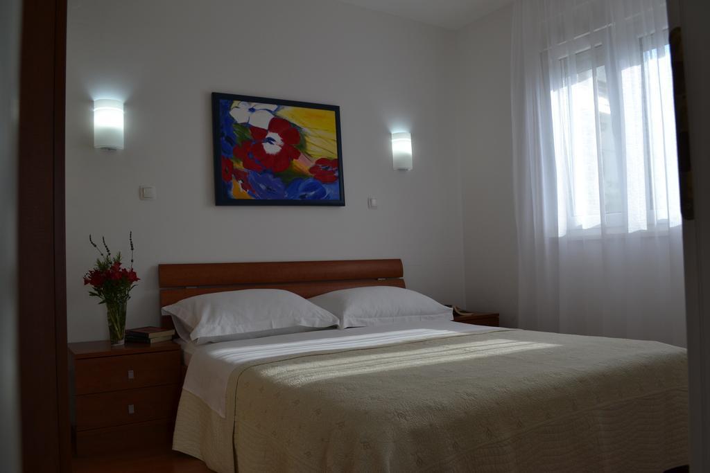 Apartments Oklopcic Trogir Ruang foto