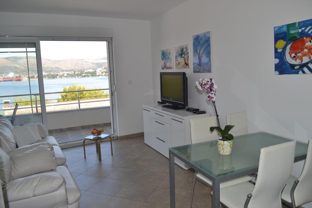Apartments Oklopcic Trogir Bagian luar foto